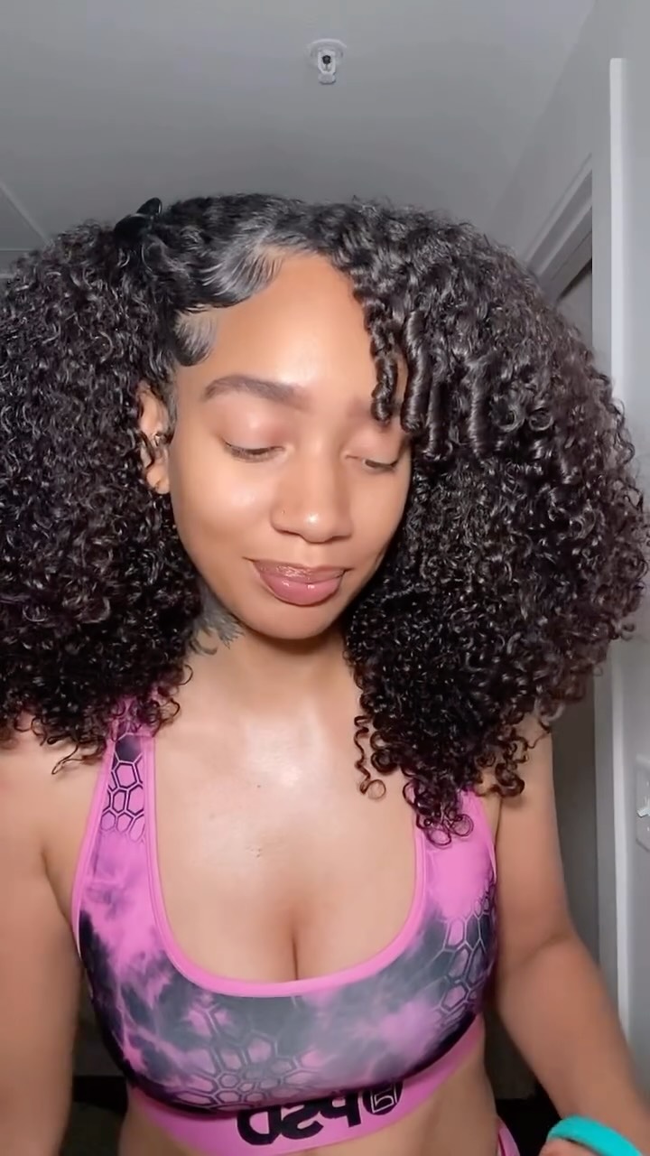 Instagram post by @drecurls for SugarbearPRO. Caption reads: [...] whole vibe 📦✨ #SugarBear #Unboxing....