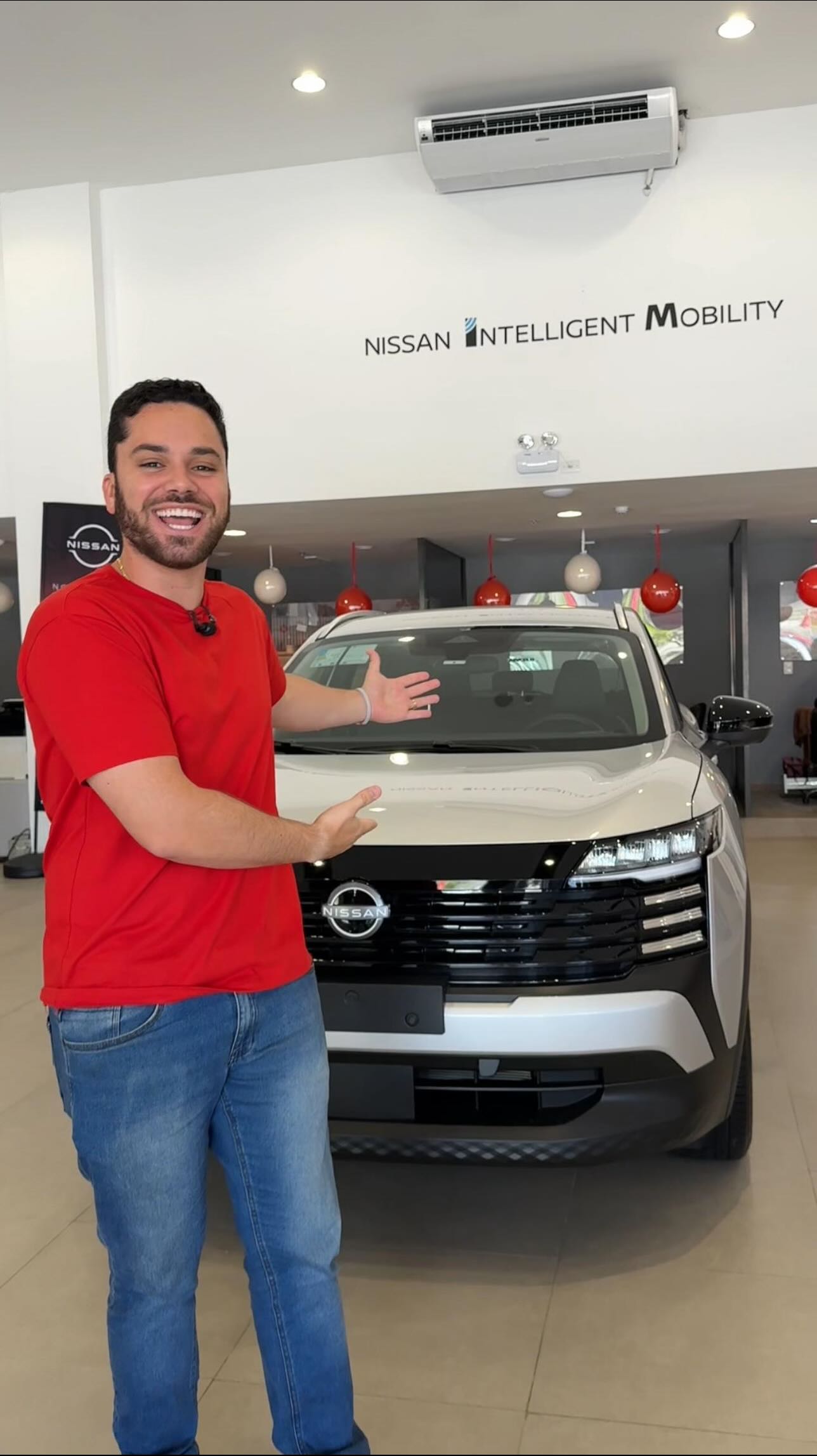 Instagram post by @girandonaalta for Nissan. Caption reads: O Novo Nissan Kicks supera os SUVs da categoria em....