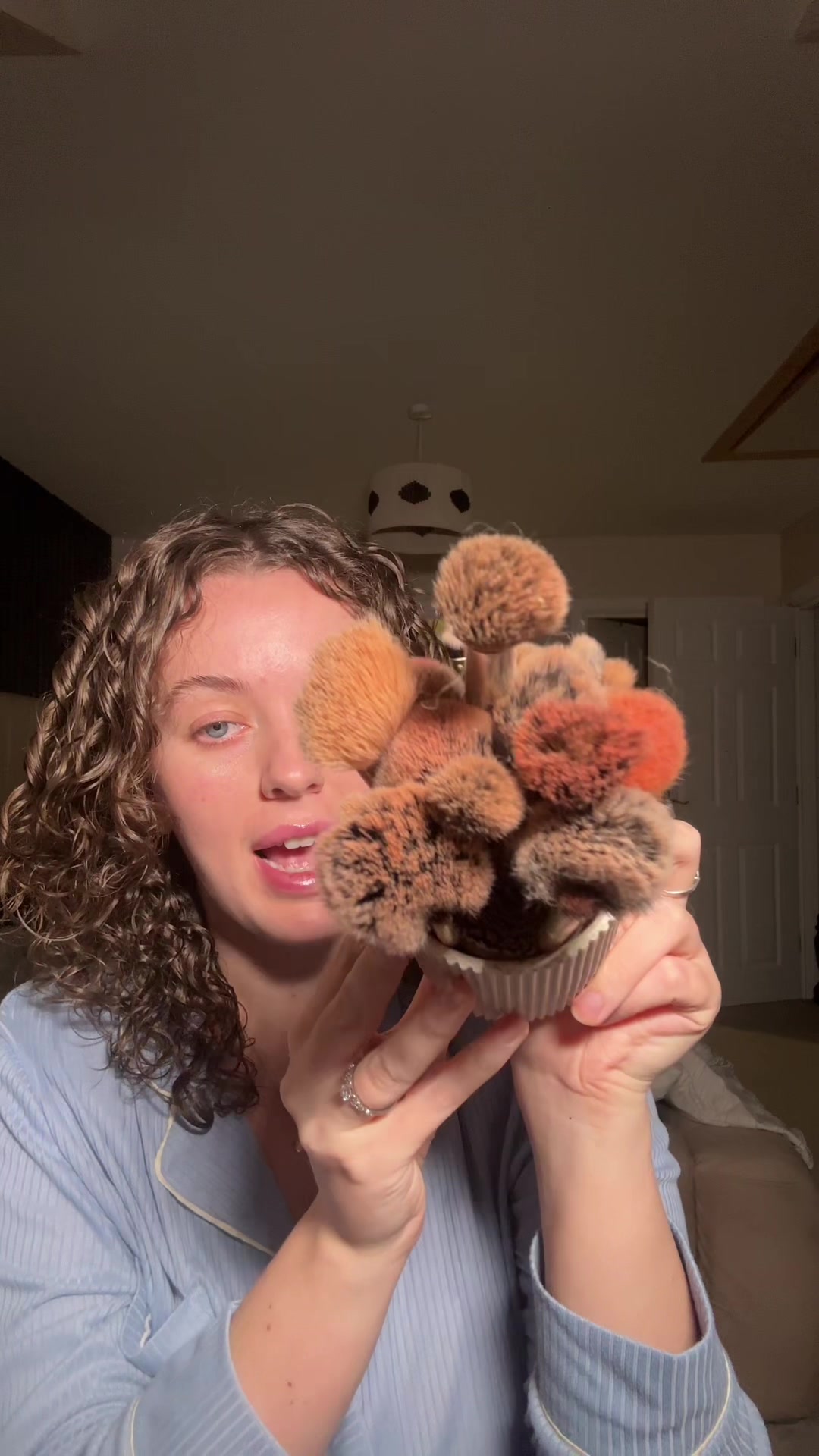 TikTok post by @caitlincarnahannn for ISOCLEAN. Caption reads: Gameeee changer, no more dirty skin for me👀👀👀....