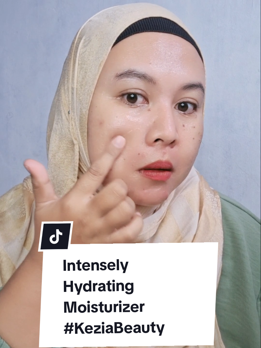 TikTok post by @srirahayu29111 for Kezia Beauty. Caption reads: [...] kalian harus cobain deh🫰🫰🫰....