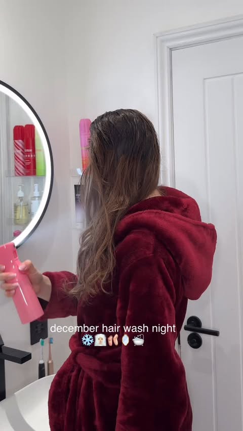 Instagram post by @blueusual for Pureology. Caption reads: [...] shampoo*
@cocoandeve conditioner*
@pureology....