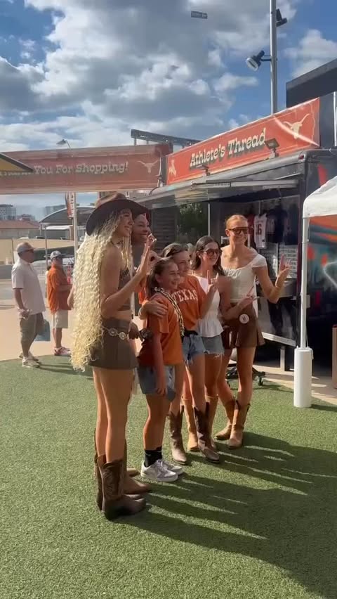Instagram post by @taylorharvey_sports for Kendra Scott. Caption reads: [...] start at Big Bertha’s Bazaar! Shop Kendra....