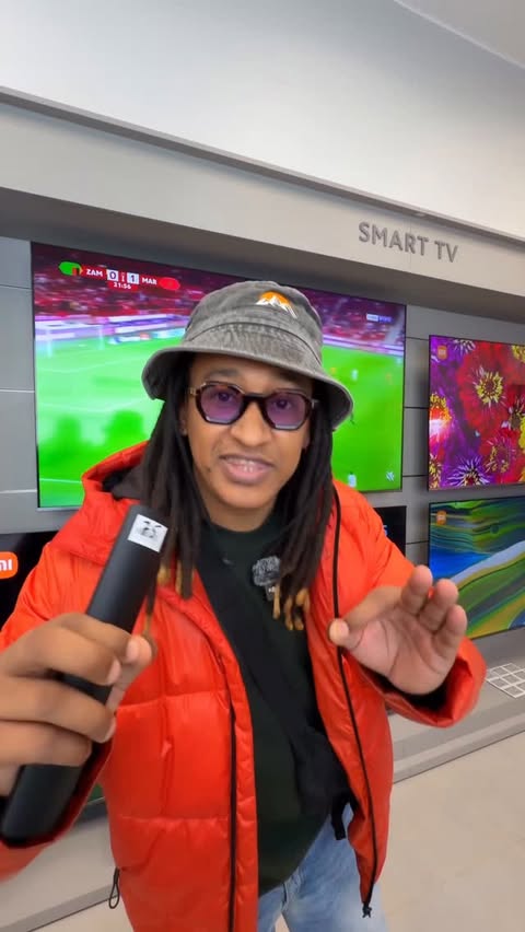 Instagram post by @moolaya93 for Xiaomi. Caption reads: 3ish la CAN m3a @xiaomi.morocco....