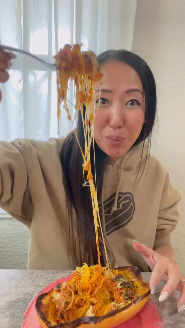 Instagram post by @keto.risa for Natural Heaven. Caption reads: Here’s what a keto day looks like for me: 🍵 I....