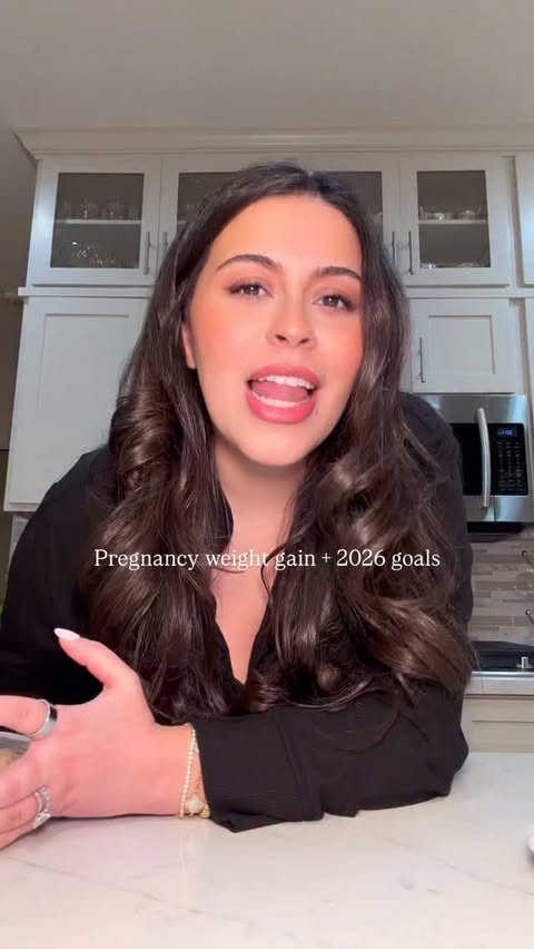 Instagram post by @nagam_z for WeightWatchers. Caption reads: Pregnancy was meant to be enjoyed and I did just....