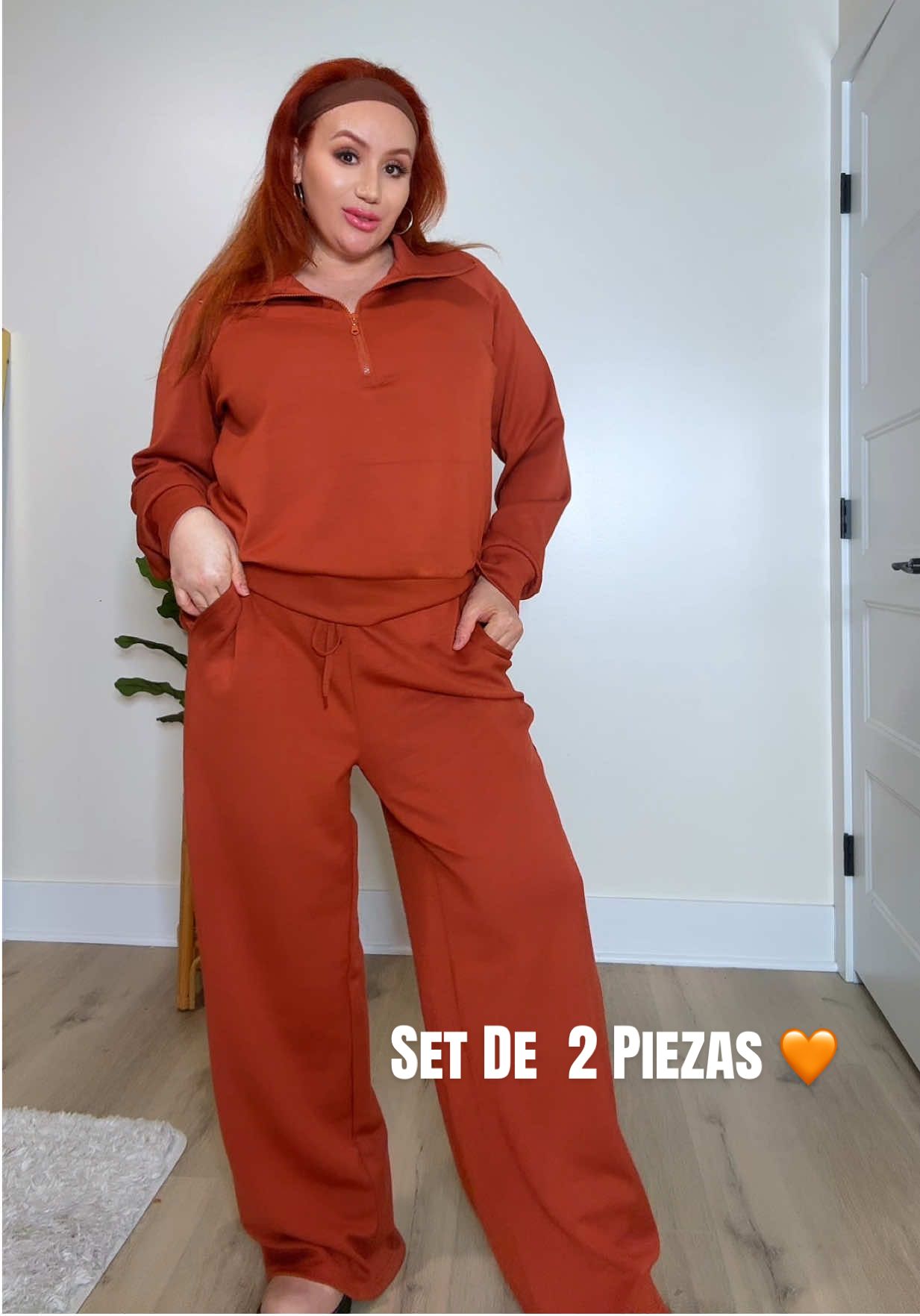 TikTok post by @cira.m for PrettyGarden. Caption reads: [...] = cero estrés, 100% estilo  🧡✨ ....