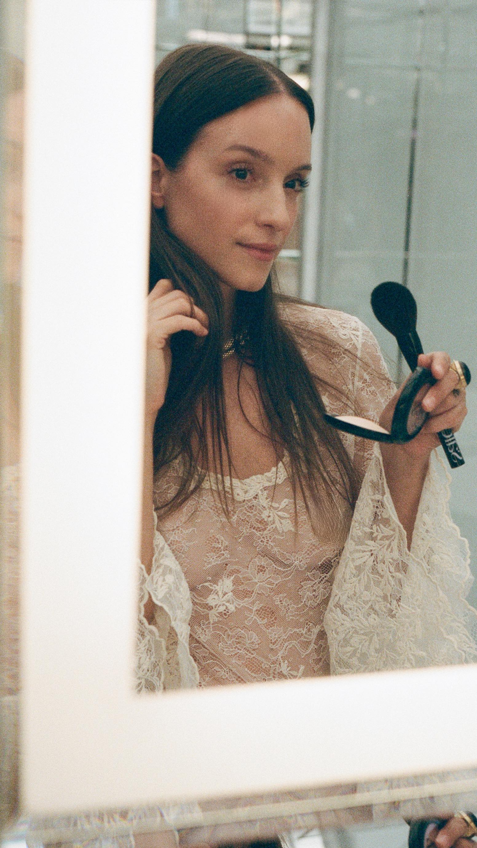 Instagram post by @thefashionguitar for Saie hello. Caption reads: POV: #ChloeGIRLS are the prettiest, so @saiebeauty....