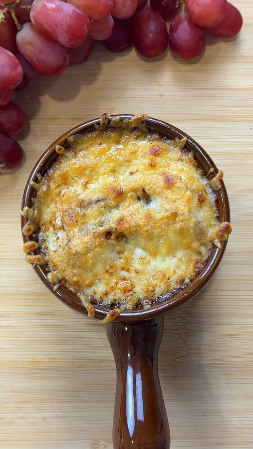 Instagram post by @iamn0tachef for Grapes from California. Caption reads: French Onion Soup with @grapesfromca 🍇

The....