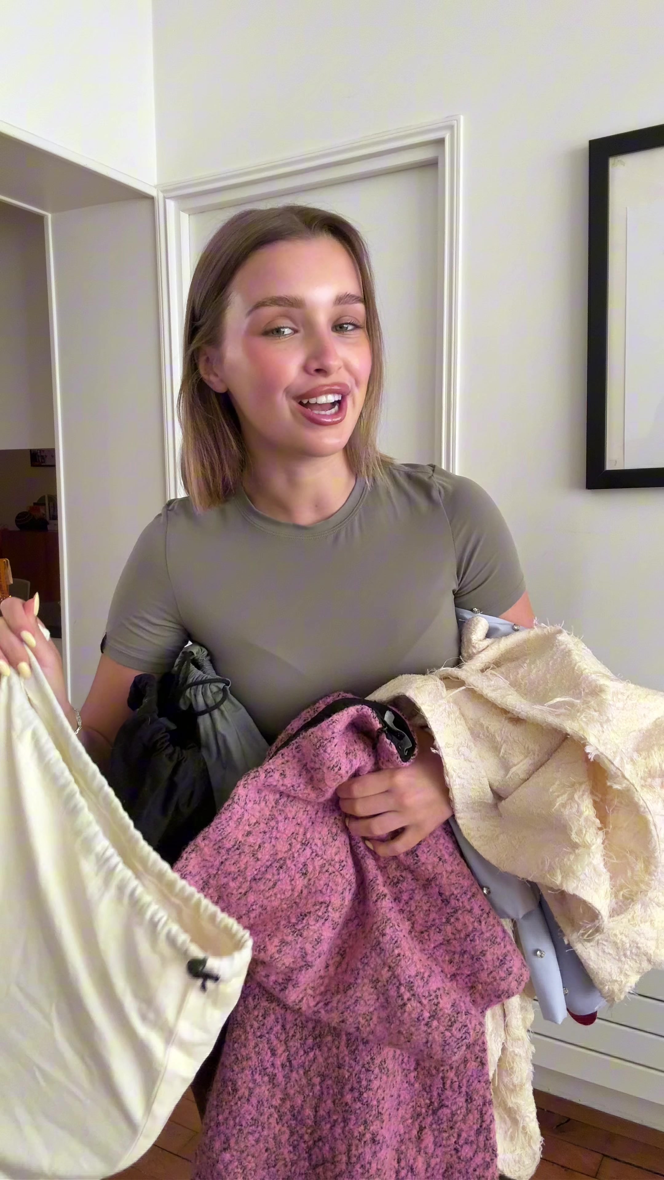 TikTok post by @paylyyyy for Vinted. Caption reads: Après un grand tri de mon dressing, je te montre....