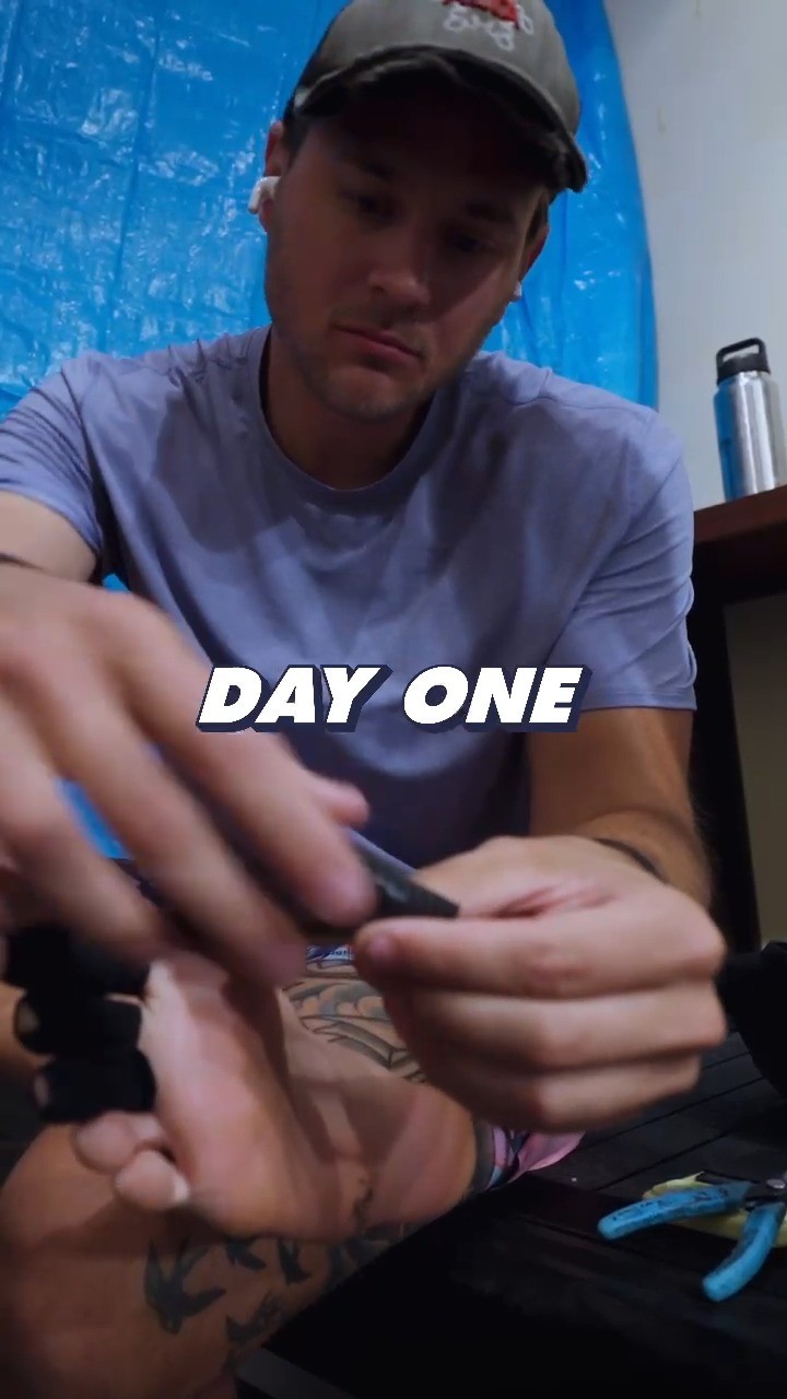 Instagram post by @bronxburnersrc for Chubbies. Caption reads: @Pauijohnson set out to run 700 miles in 7 days.....