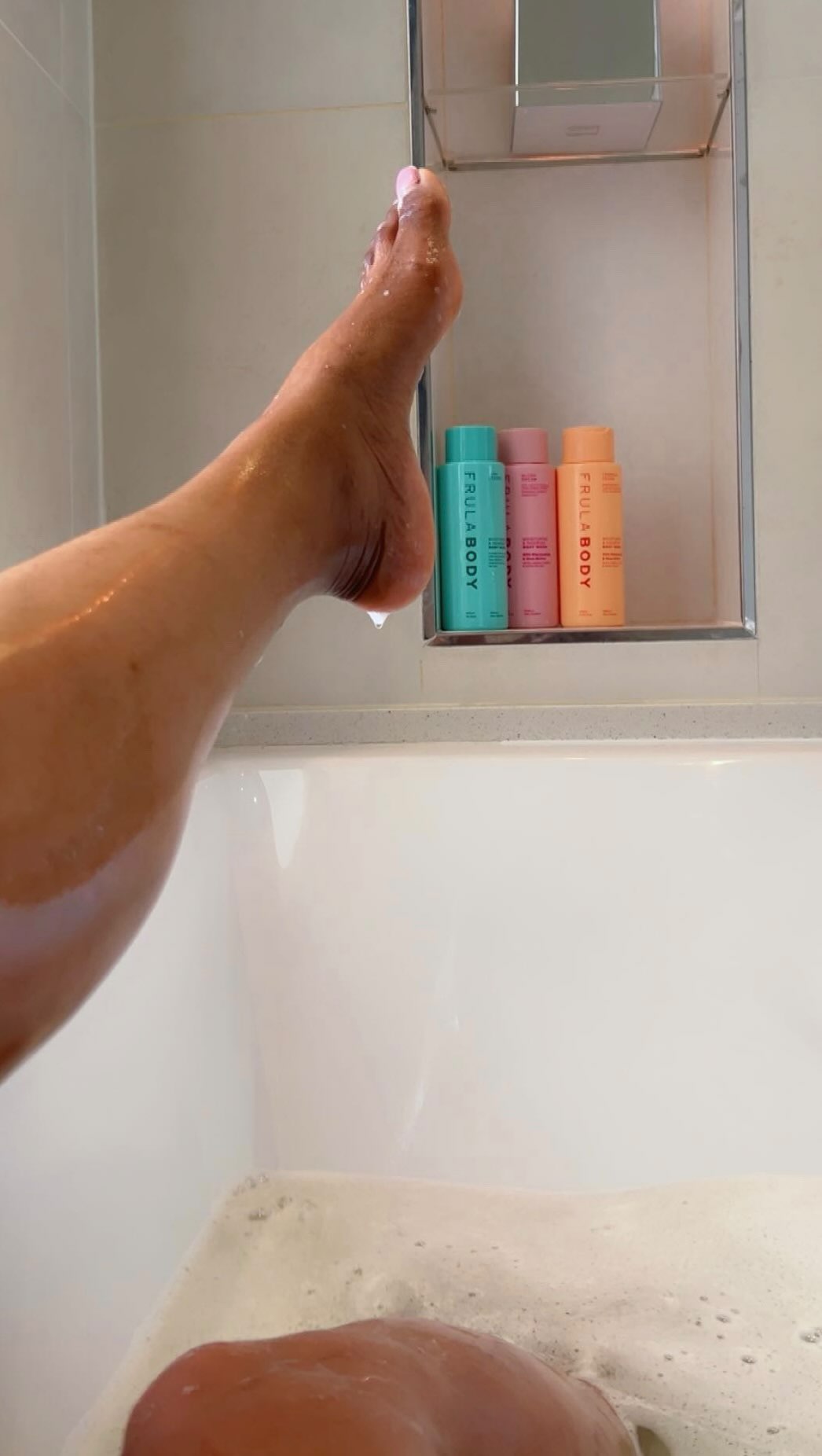 Instagram post by @coralee_vilakati for Frulabeauty. Caption reads: [...] for every mood ? Let me show you 😉....