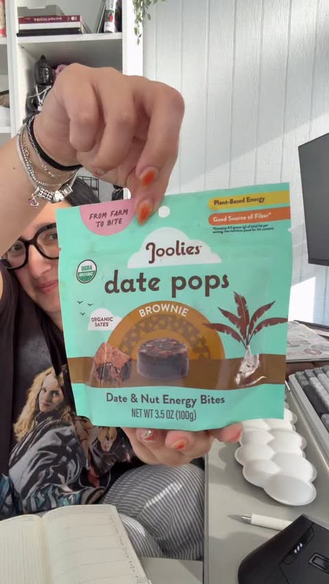 Instagram post by @gabbitownsend for Joolies. Caption reads: [...] my afternoon sweet treat!!!! Tried....