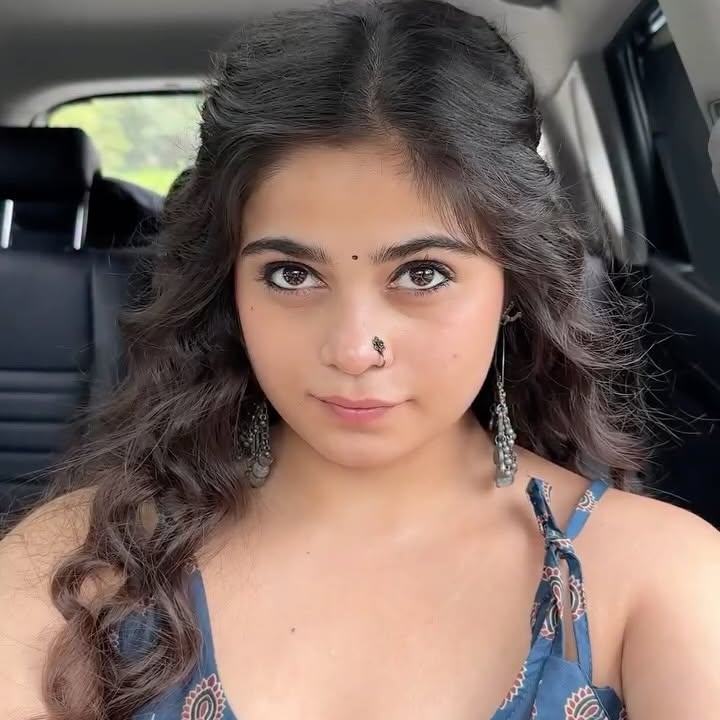Instagram post by @itistanyasingh for Swiss Beauty Cosmetic. Caption reads: #ad| Comment down for links ✨
.
Use my code:....