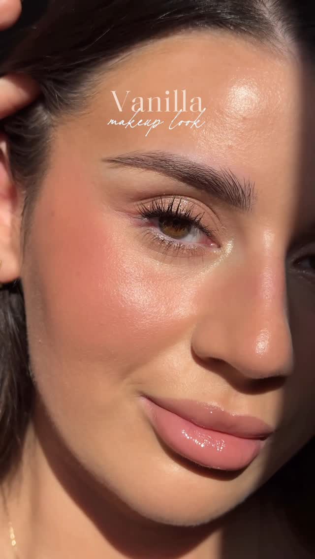 Instagram post by @paulina_kurkowska for Inglot. Caption reads: Vanilla makeup 🤍✨ 
@armanibeauty Eye Tint 25M &....