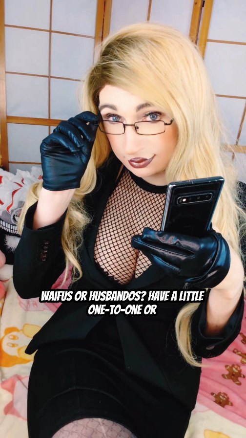 Instagram post by @cossaiki for Tipsy Chat. Caption reads: Chat with your fav waifus!🌟

(Same ad but....