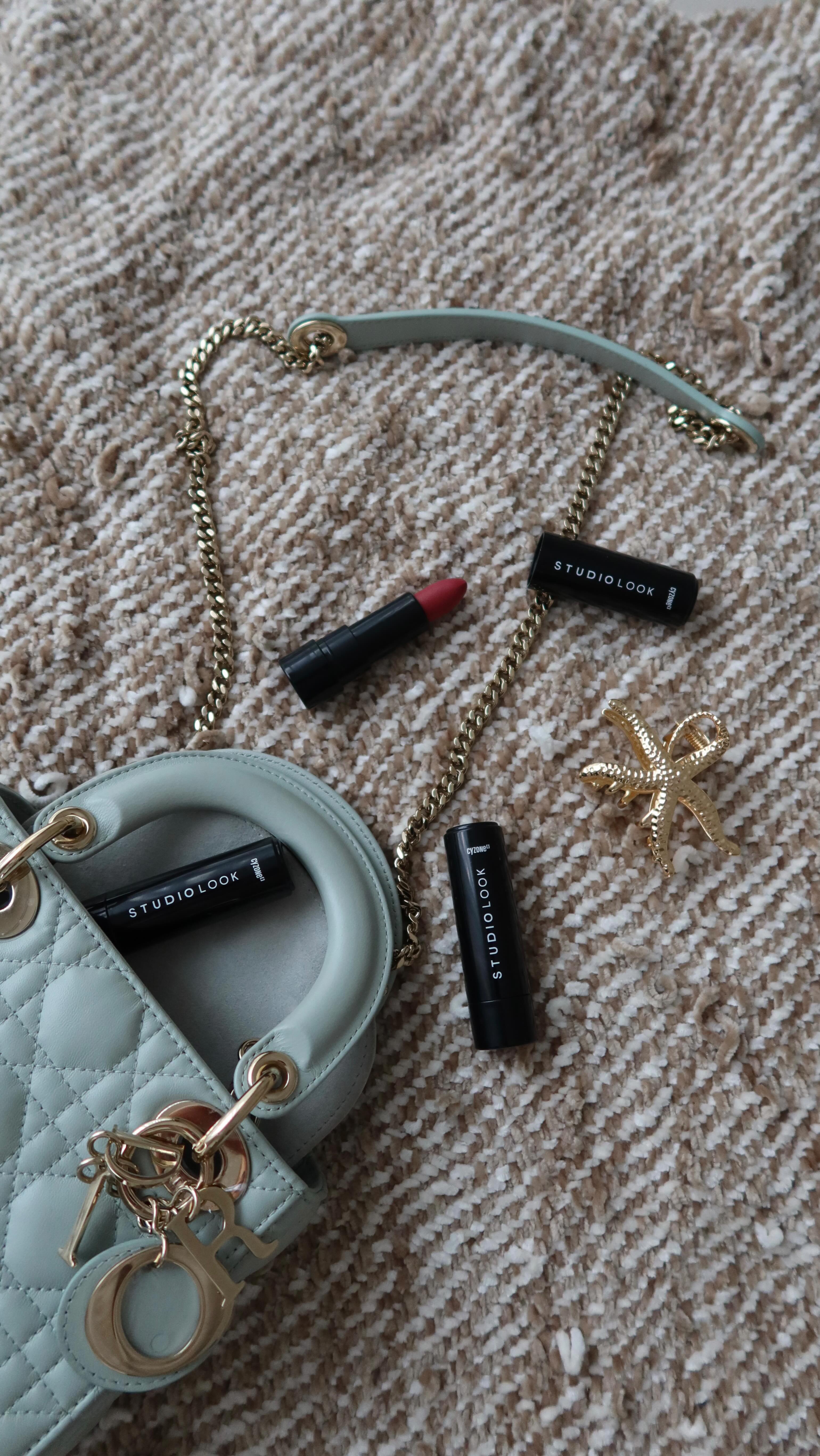 Instagram post by @soydannyalfaro for Cyzone. Caption reads: Puse a prueba los nuevos Mate Velvet Lips de....