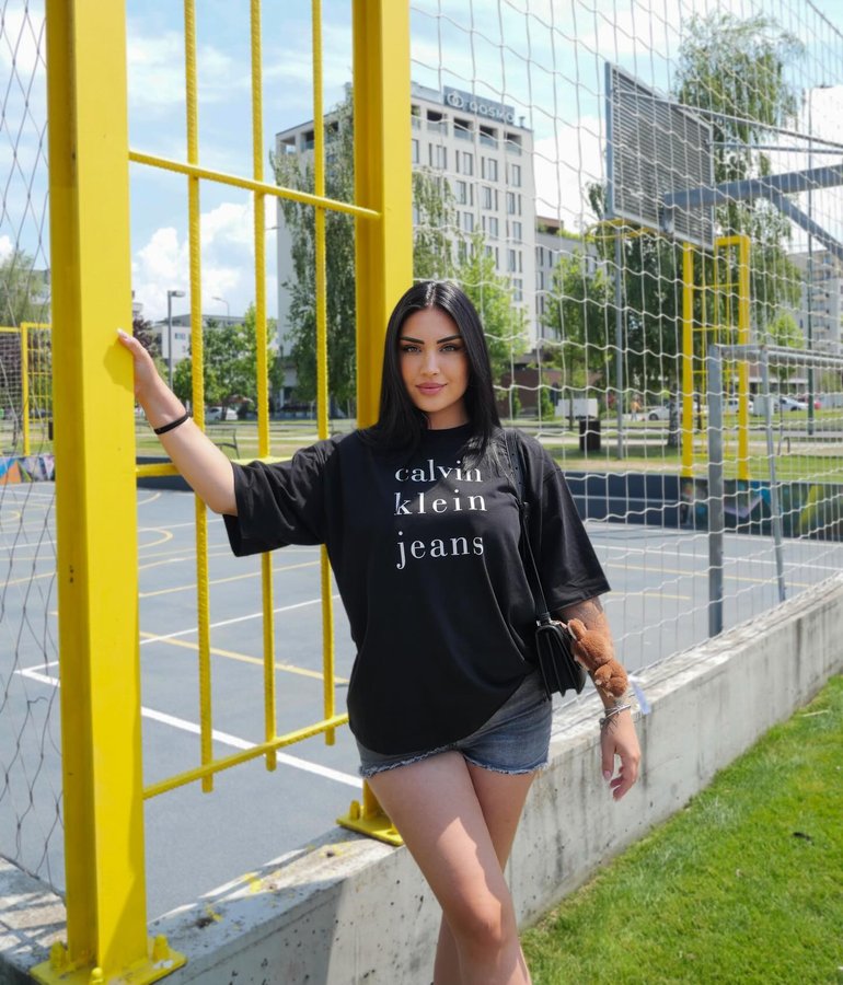 Instagram post by @dianetta_turcu for Spartoo. Caption reads: Sun day ☀️

Outfit by @spartoogram 
#spartoo....