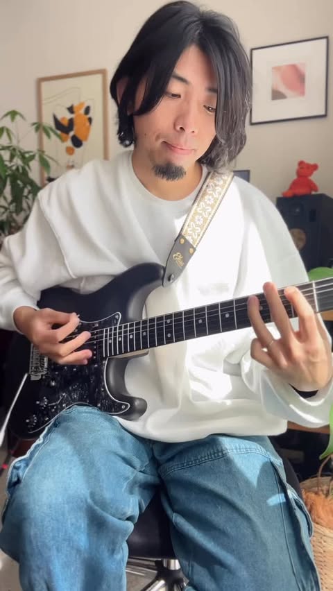 Instagram post by @shingo.sekiguchi for ENYA MUSIC. Caption reads: Chill funky guitar with Xmari @enyamusicglobal 🎸....