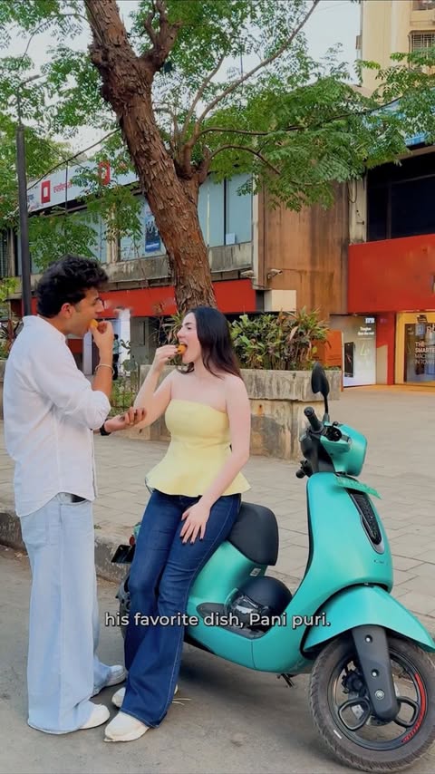 Instagram post by @aasthashah97 for Chetak. Caption reads: Also need one help Who knew my Bajaj Chetak C25....