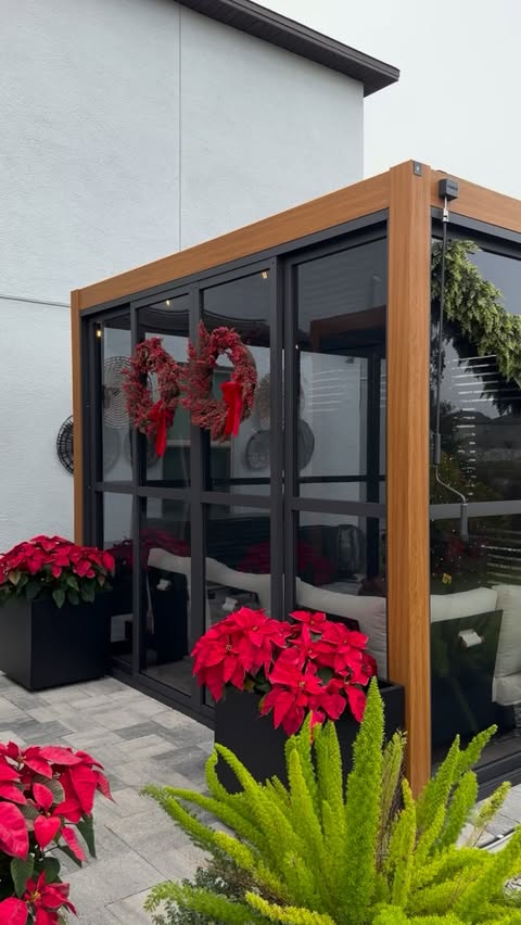 Instagram post by @islandgal_5homedecor for Mirador Outdoor. Caption reads: [...] just in time for the holidays.....