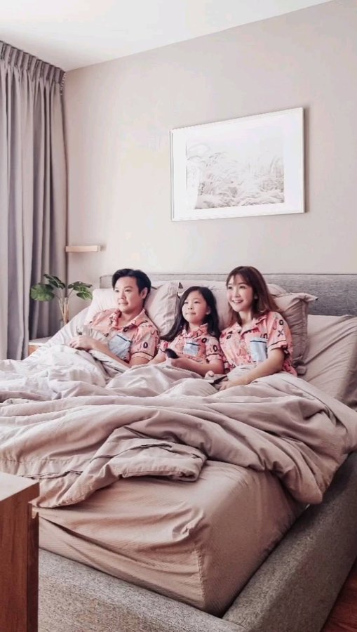 Instagram post by @tugmyheartstring for Woosa Sleep. Caption reads: We spent 8 years previously sleeping on a branded....