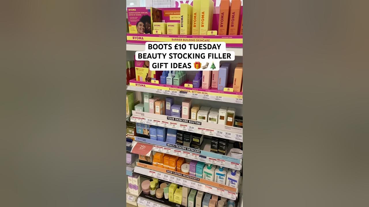 YouTube post by @Laura_Ruth8 for NAKED SUNDAYS. Caption reads: [...] NAKED SUNDAYS* 🌞💜👙 Use code LAURA15 [...].