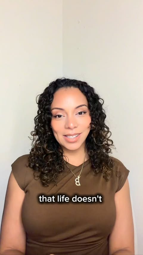 Instagram post by @bianca.carolina__ for Healthline. Caption reads: [...] is possible with helpful tips from....