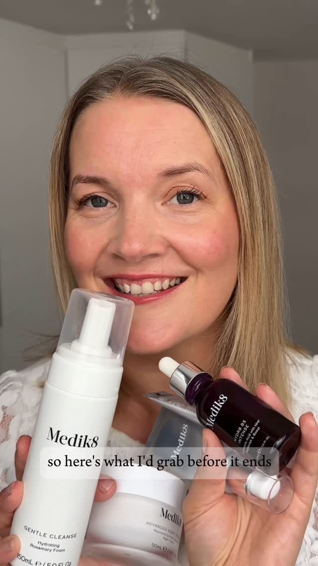 Instagram post by @simplysarahjayneloves for Medik8. Caption reads: @officialmedik8 currently have 20% off, it [...].