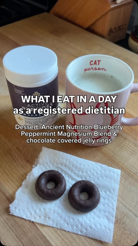 Instagram post by @amanda.ghee for Ancient Nutrition. Caption reads: [...] - protein oats made with @ancientnutrition....