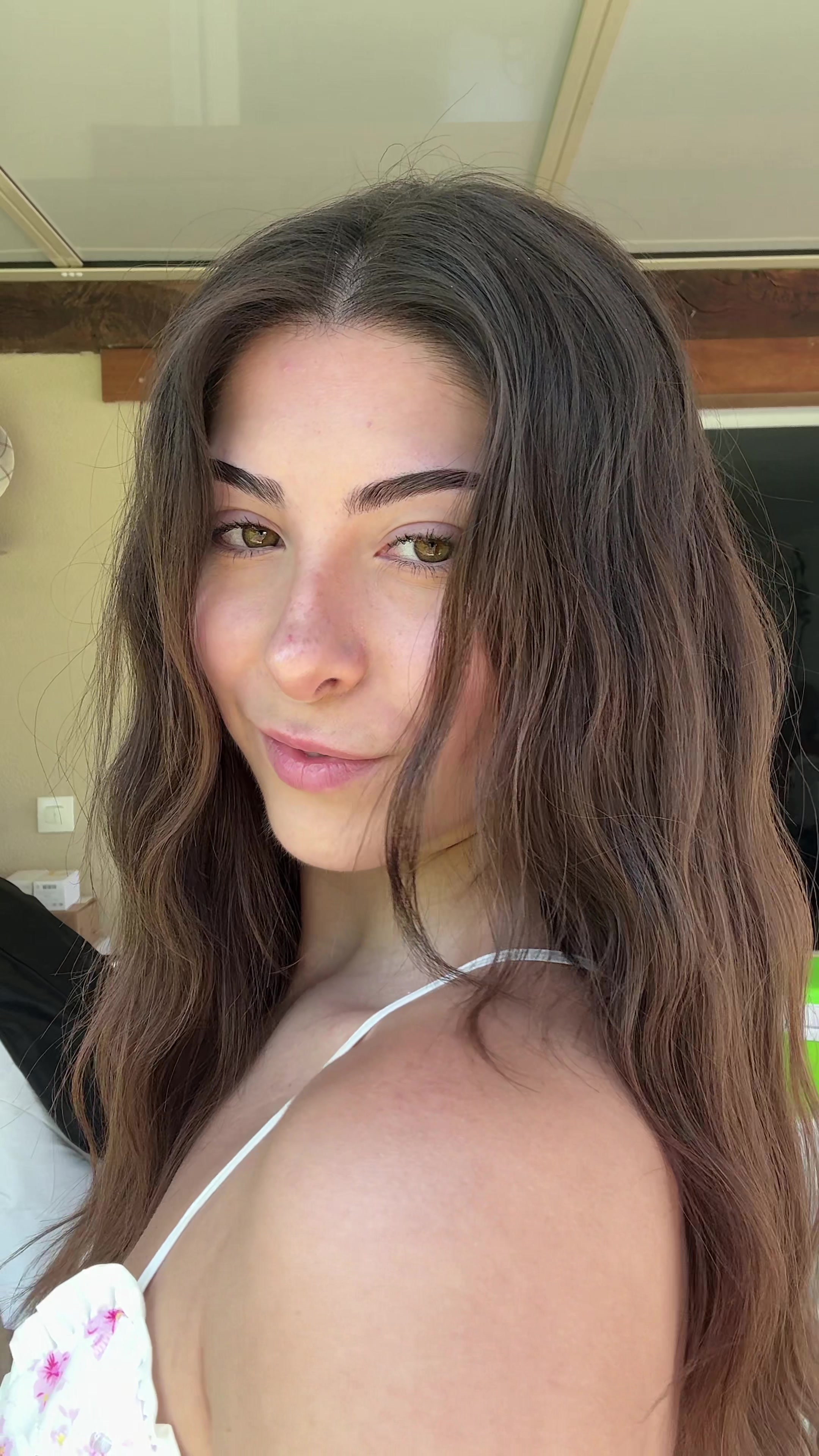 TikTok post by @justineduchemin for Vichy Laboratoires. Caption reads: Mon cuir chevelu m'en voulait... maintenant il me....
