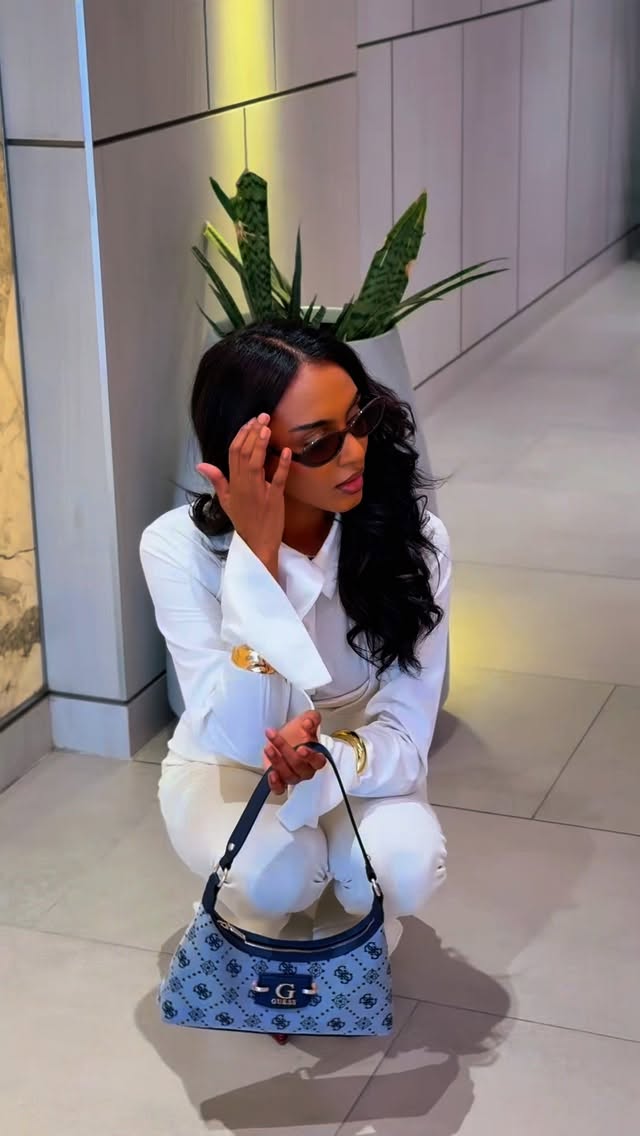 Instagram post by @jvyxi_ for Namshi. Caption reads: Looking my best with a little help from the....