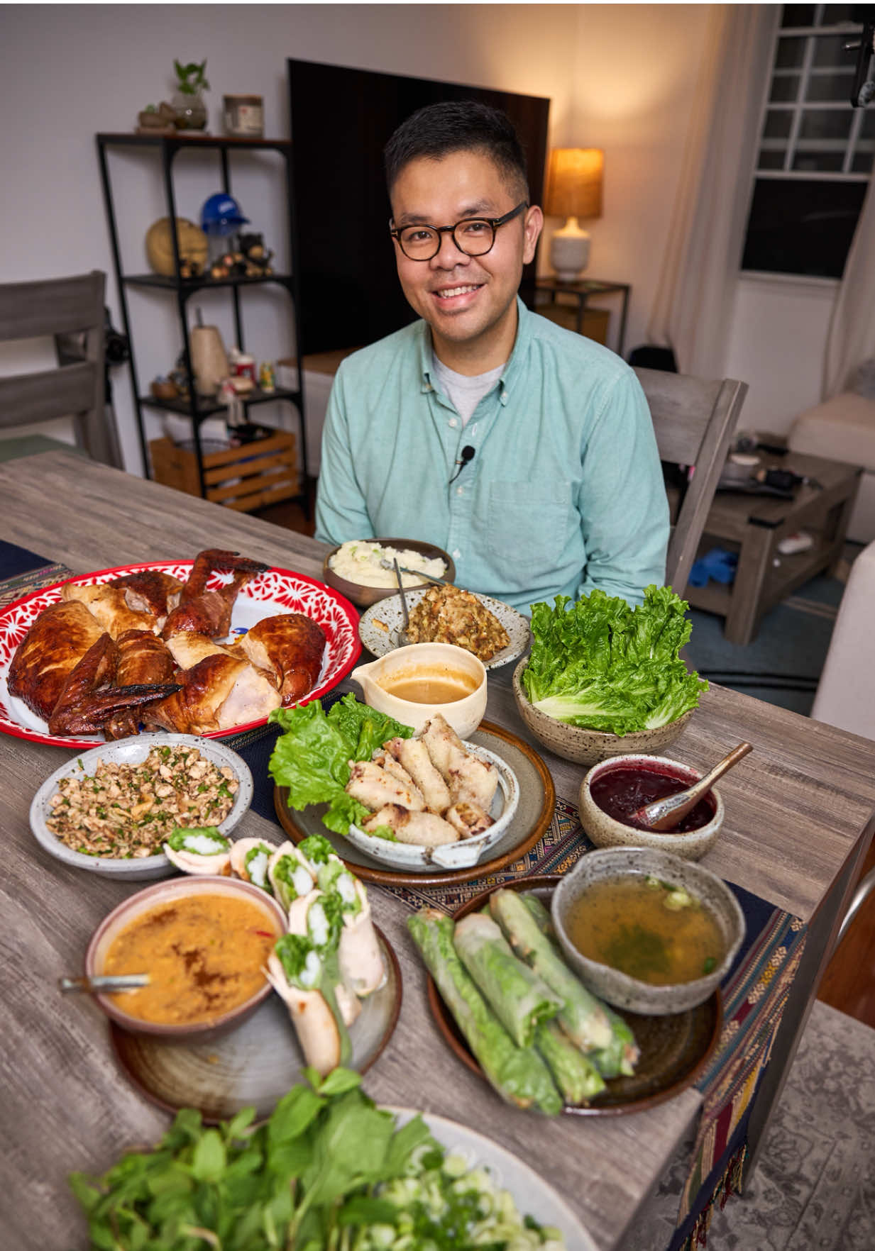 TikTok post by @saengdouangdara for Kroger. Caption reads: @DoorDash This holiday meal spring roll is a....