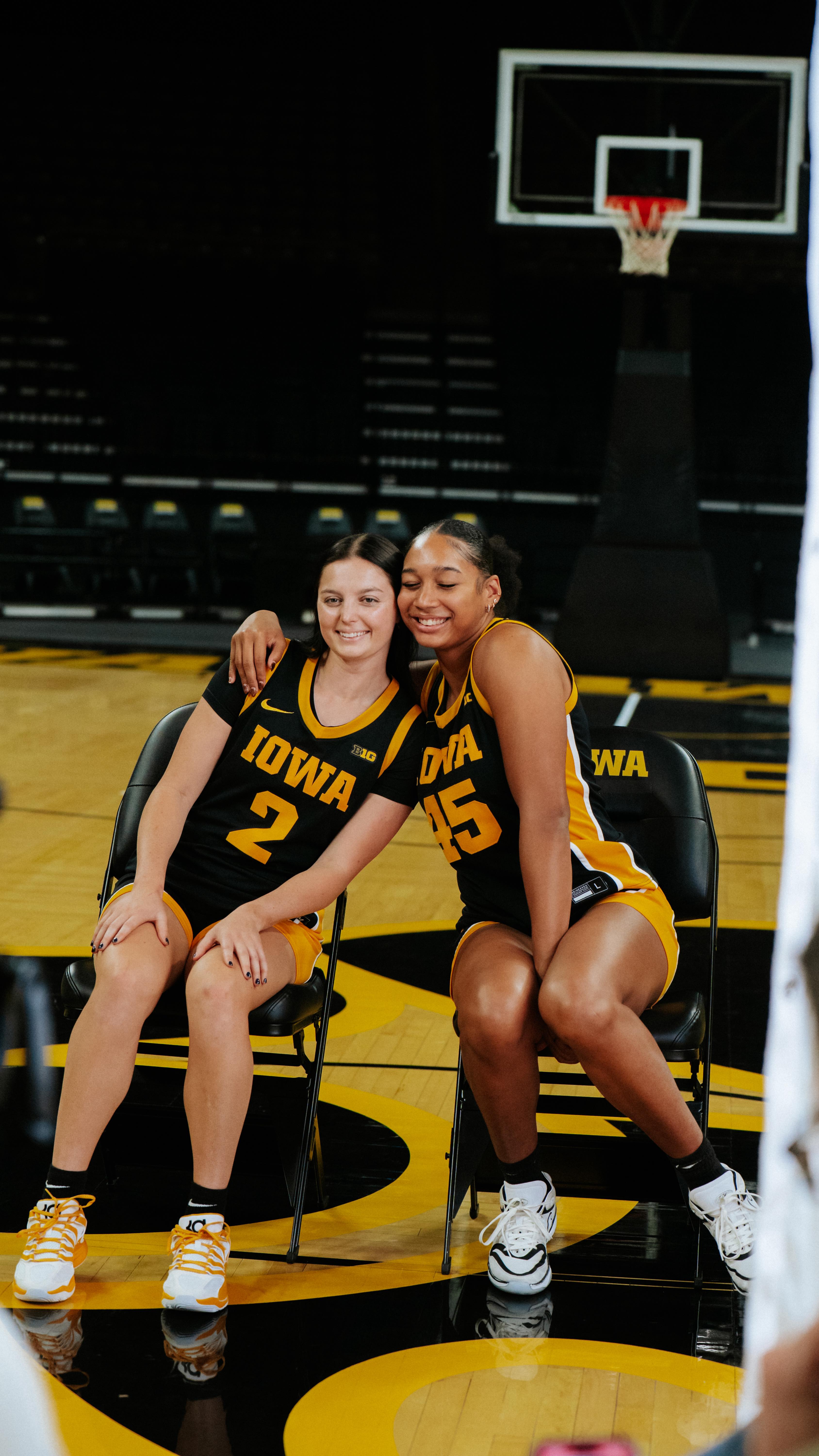 Instagram post by @hannahstuelke for UScellular. Caption reads: #ad This is a connection that we would rather....