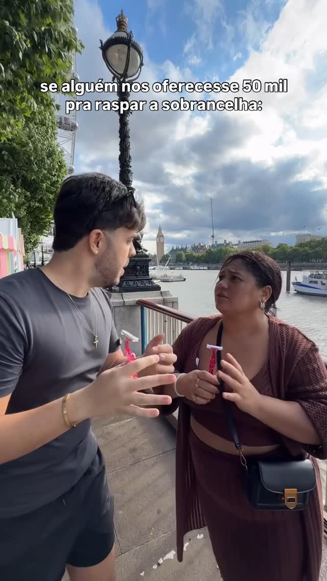 Instagram post by @alvxaro for Shopee. Caption reads: não pensaria duas vezes 🥹

Ia aproveitar pra....