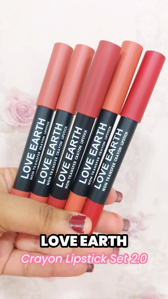 Instagram post by @_dimple_doll for LOVE EARTH. Caption reads: @loveearth_handmade just dropped their Set of 5....