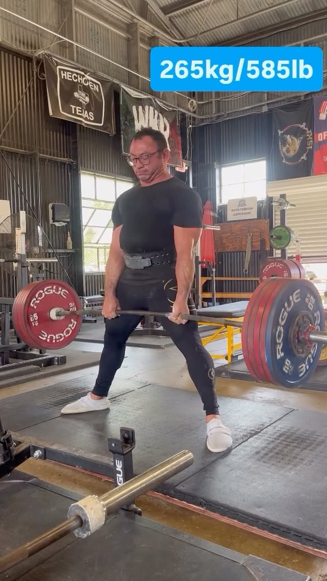 Instagram post by @thewolvesofwinter for VIRUS. Caption reads: [...] x5 205kg/452lb x5x2 sets #powerlifting....