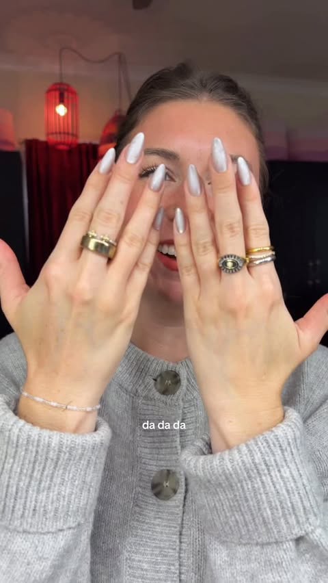 Instagram post by @reagan.baylee for Chillhouse. Caption reads: GIFT IDEA ❤️💡 #ChillhousePartner Ahh @chillhouse....