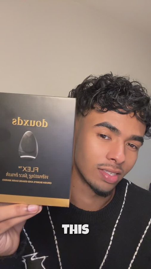 Instagram post by @sssuazo for Douxds. Caption reads: Gamechanger 🔥

@douxds
#skincare #selfcare....