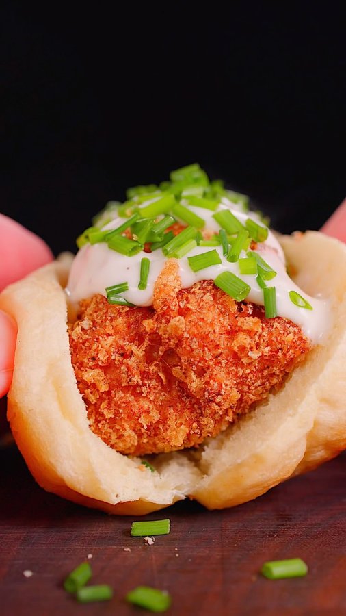 Instagram post by @colin.wingerter_ for Pork Rinds. Caption reads: Pork Rind Lobster Roll & a joke with....