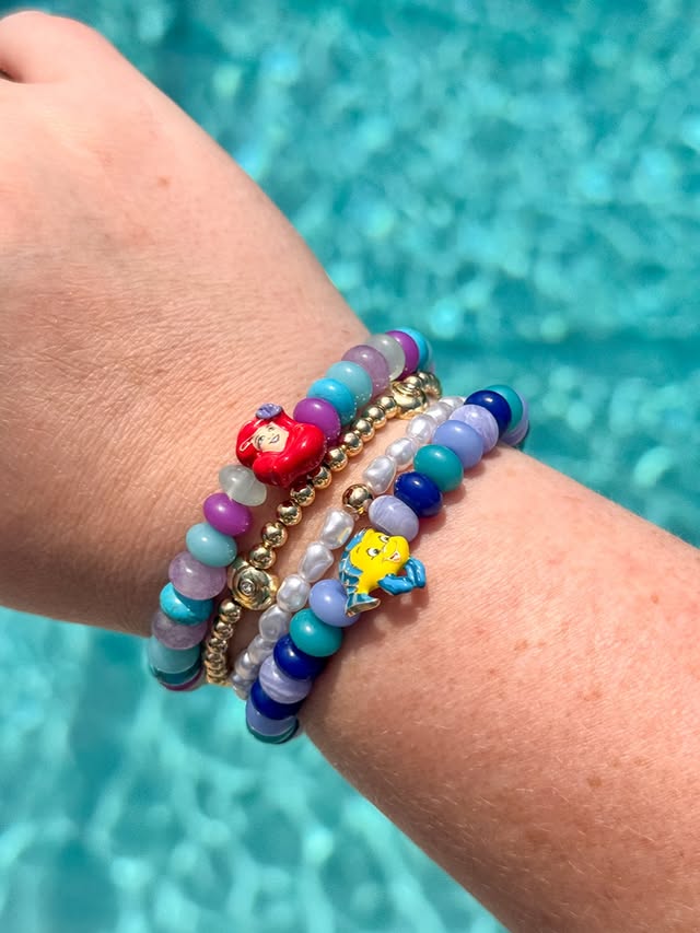 Instagram post by @magicalmomentswithkatie for BaubleBar. Caption reads: There’s still time to shop the BaubleBar Big....