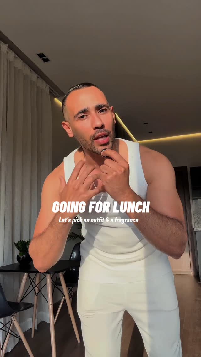 Instagram post by @thenoseexpert for House of Bō. Caption reads: [...] & a fragrance 
Fragrances:
Casablanca....