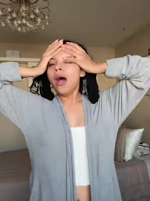 TikTok post by @iheartsarahyy for Sleepy Tie. Caption reads: hits every time ❤️‍🔥🤏🏽 @The Sleepy Tie the....