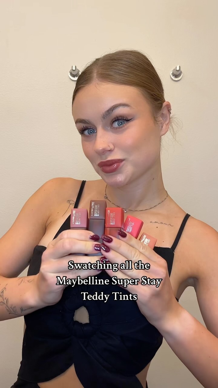 Instagram post by @astrid_davidsen for Brandheroes. Caption reads: [...] #grwm #makeuptutorial #maybelline....