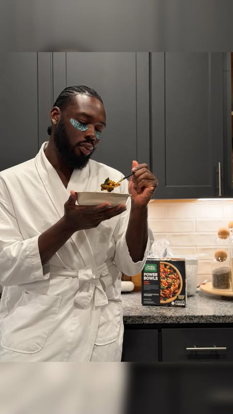 Instagram post by @adeeowoseni for Healthy Choice. Caption reads: #ad Flow state activated. It’s me, my bowl, and my....