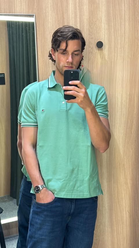 Instagram post by @patlipinski for David Jones. Caption reads: Trying to find the perfect summer fits....