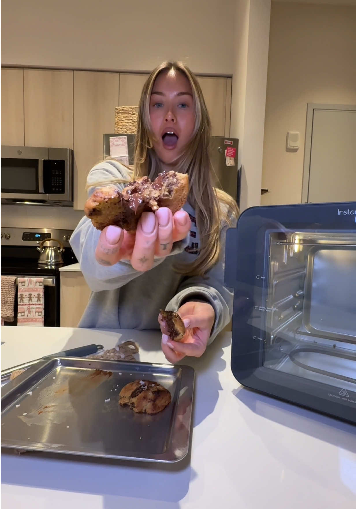 TikTok post by @laurentiby for Instant Pot. Caption reads: [...] chip cookies to the test with the @Instant....