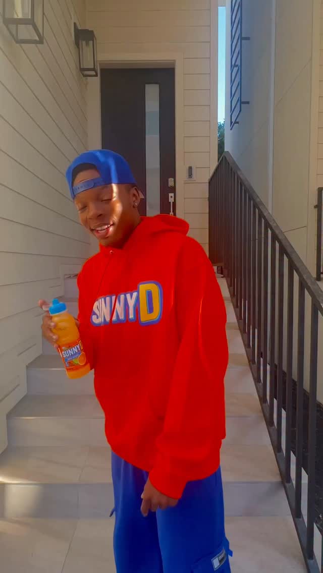Instagram post by @bigwillsimmons for SUNNYD. Caption reads: The best way to start my day on a Sunday is with....