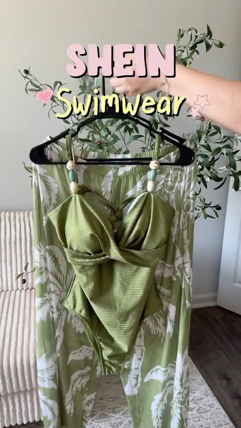 Instagram post by an influencer for SHEIN. Caption reads: Download the SHEIN app and use my search [...].