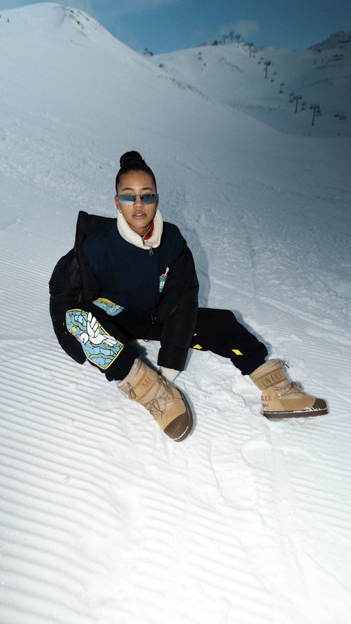 Instagram post by @vickynatascha for Smiley. Caption reads: [...] skiing, stayed for the alpes | House of....