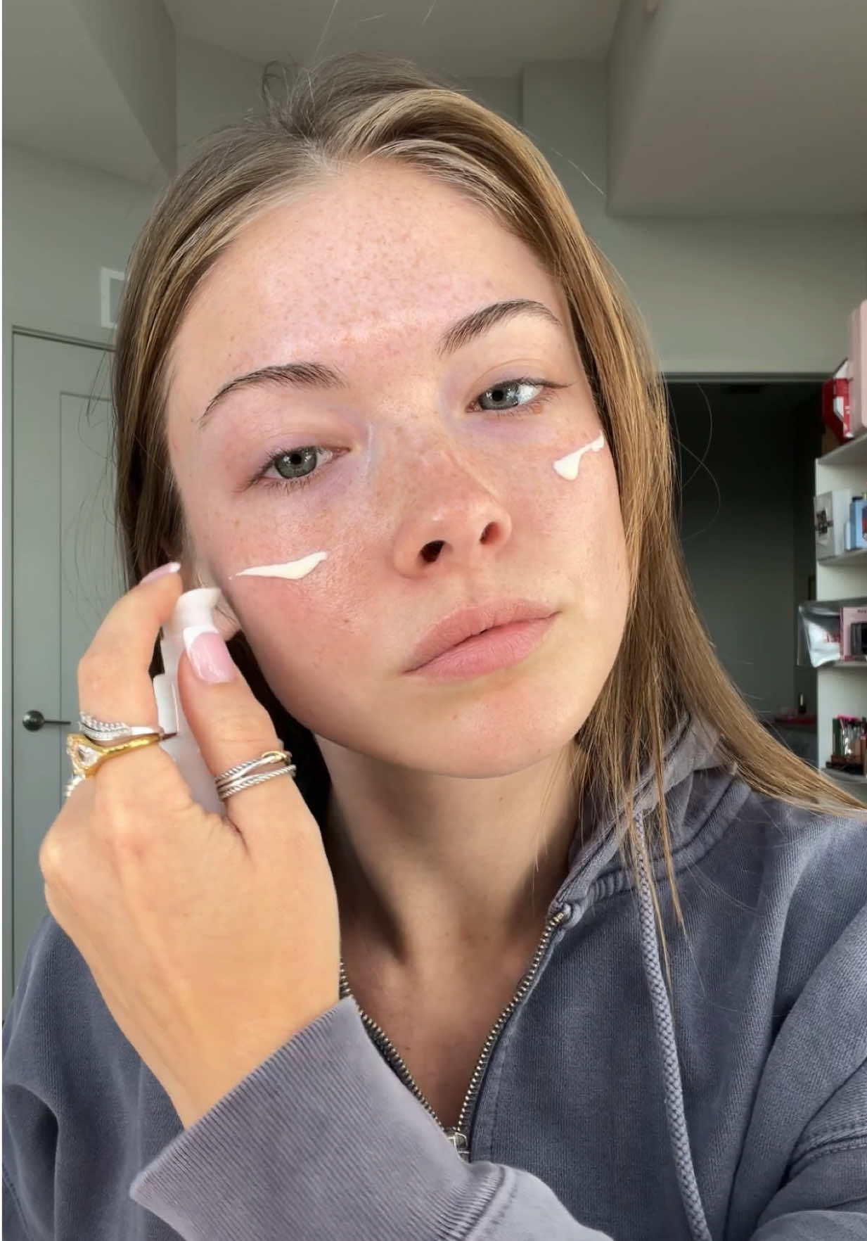 TikTok post by @kayla.ryann for Youth To The People. Caption reads: [...] I’ve been using this vitamin C serum from....